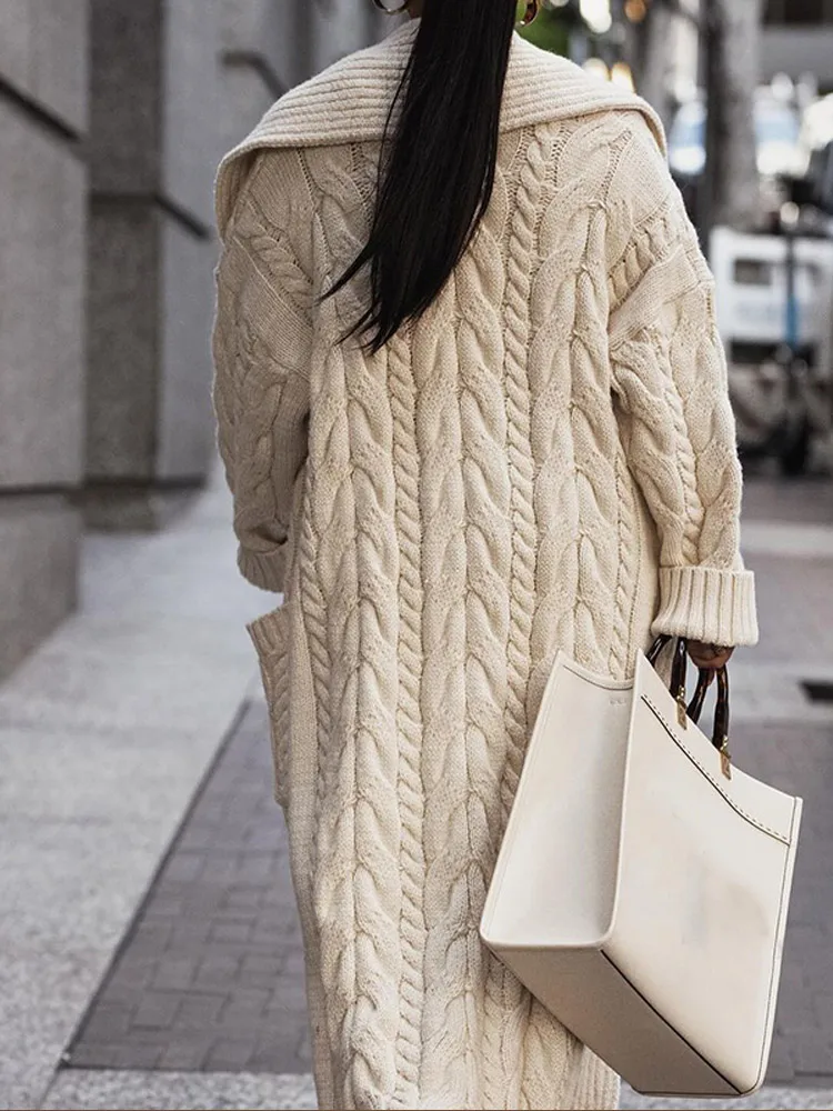 White Full Sleeve Large Laple Overcoat Loose Warm Double Pockets Knitted Coat New Female Winter High Street Office Outwear