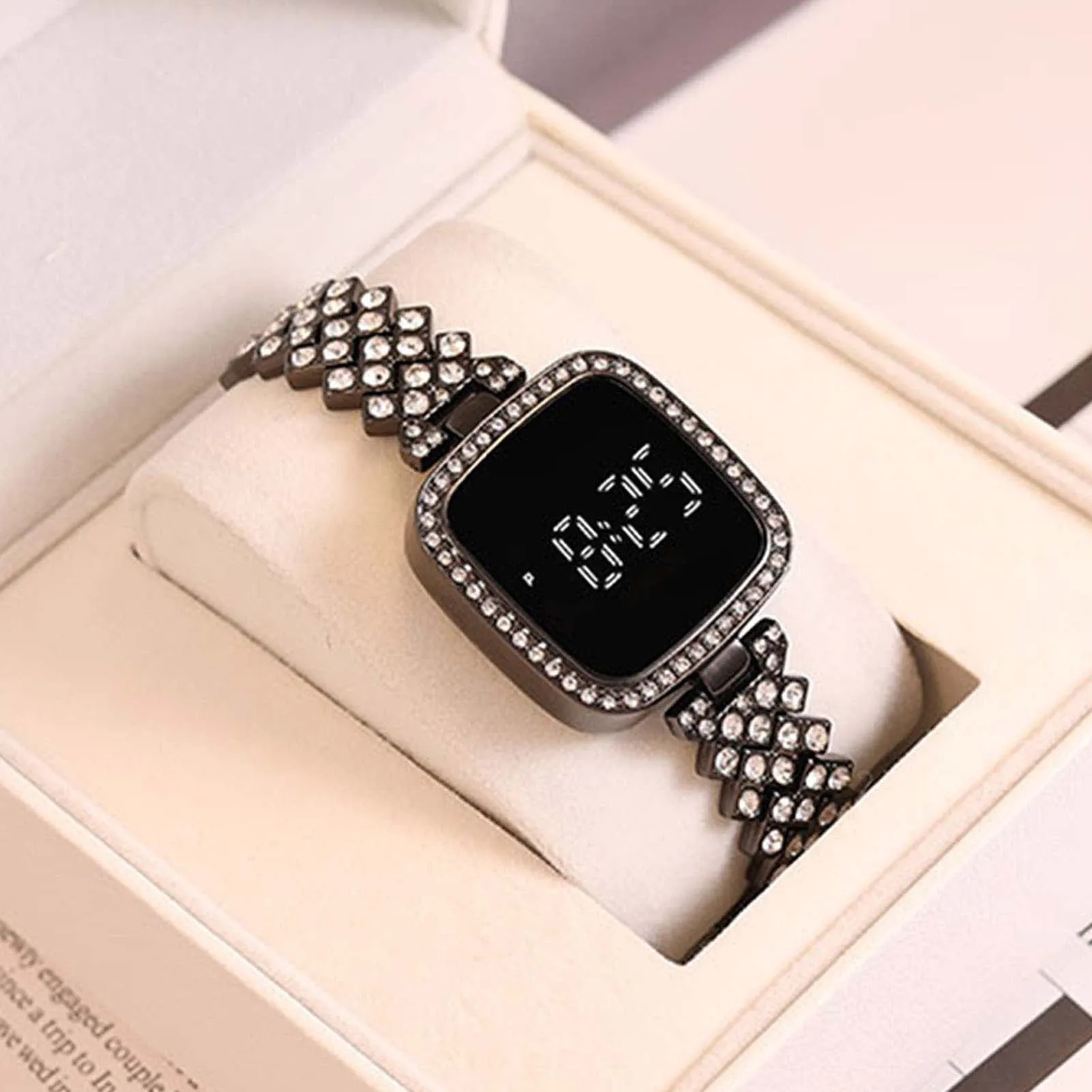 Women\'s Crystal Bracelet Watch Easy to Read Square Dial Touch Screen Wristwatch eting and Dating Office