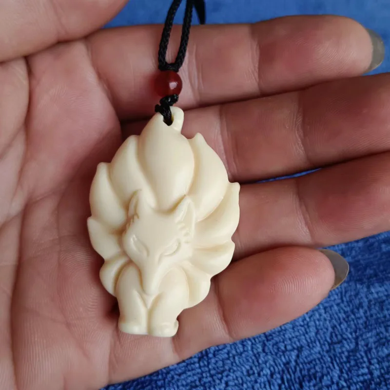 New Arrival Ivory Nut Carved Nine-Tail Fox Ornaments Clothing Accessories Sweater Chain Pendant Wholesale Quantity Discount