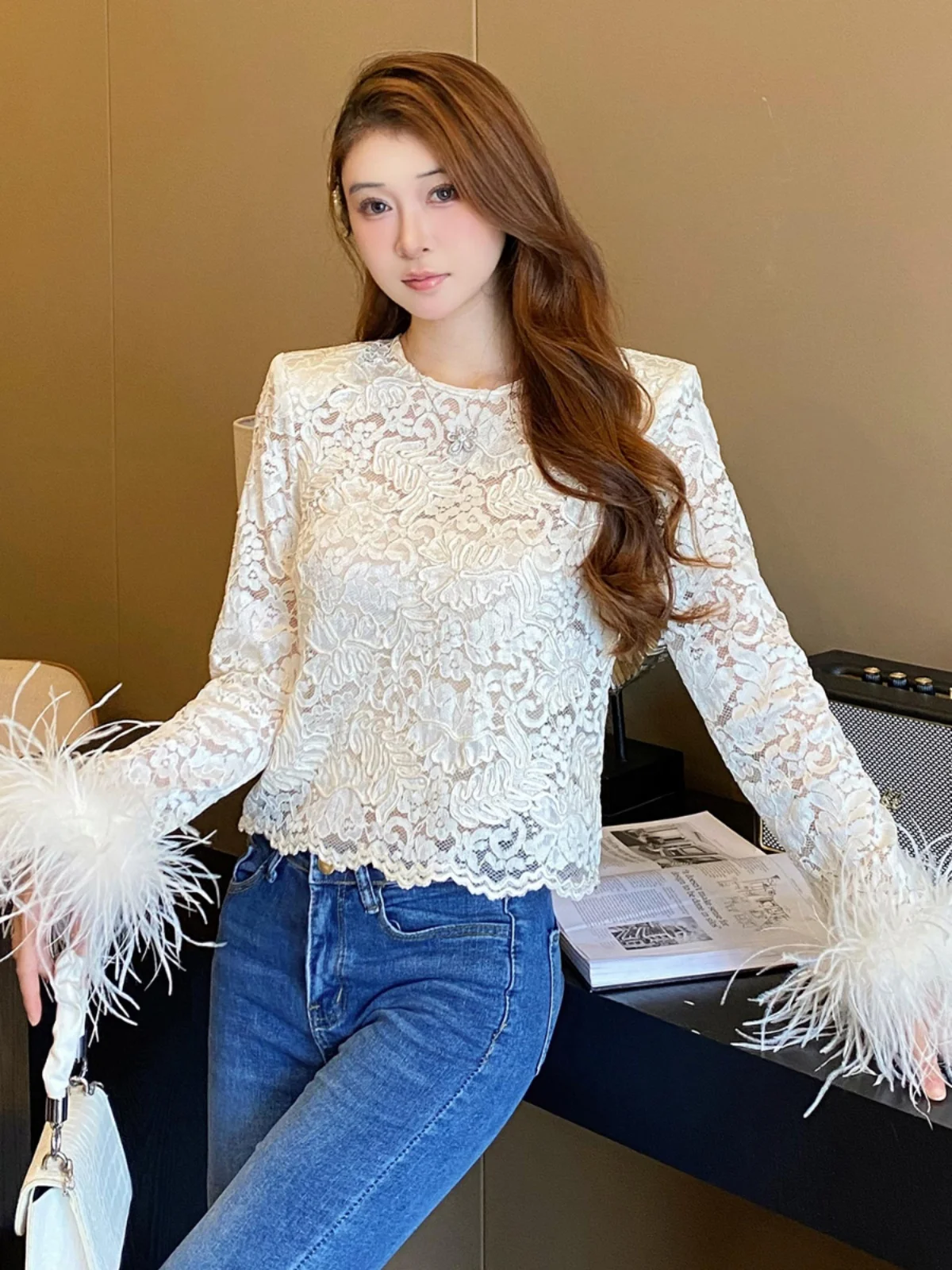 

SP Home Early Spring New Heavy Embroidery Lace Floral round Ne Fringe Feather Long Sve Zipper Ba Top Women's Faion