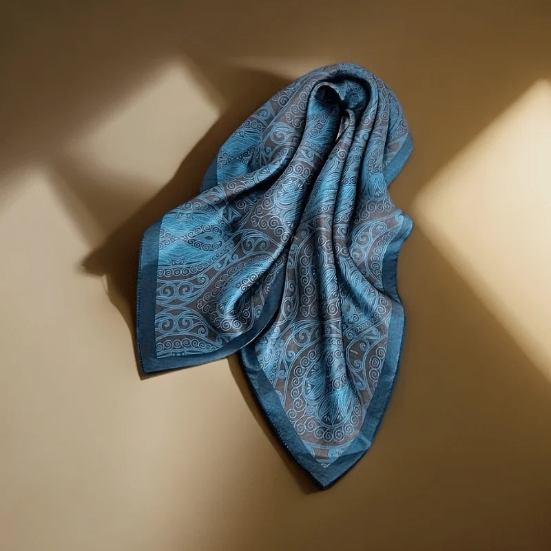 แบรนด์หรู Paisley Houndstooth พิมพ์ผ้าพันคอสแควร์ซาตินนุ่มบางเรียบคอผ้าพันคอครีมกันแดด Headscarf สําหรับผู้หญิง Head Wrap