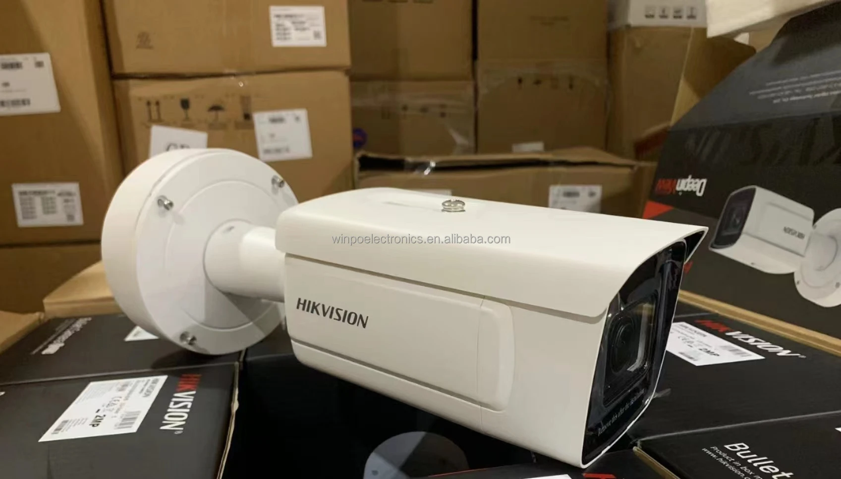 July003 DS-2CD2T23G2-2I/4I Cámara de red tipo bala fija AcuSense de 2 MP