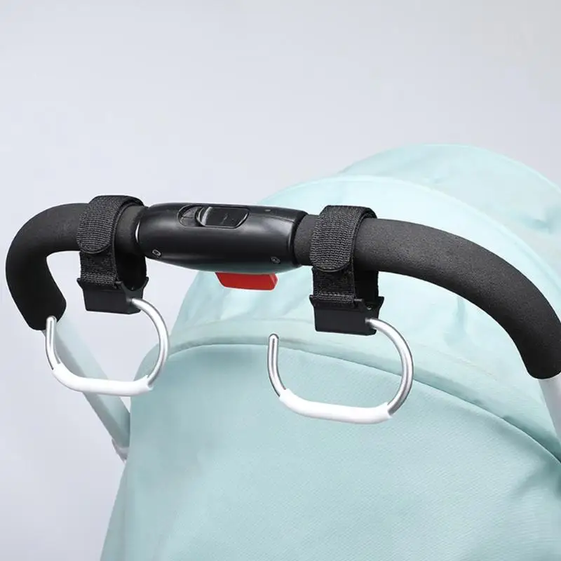 Uniwersalny hak do wózka dziecięcego Nie wymaga użycia narzędzi Wygodny hak na akcesoria do wózków dziecięcych A2UB