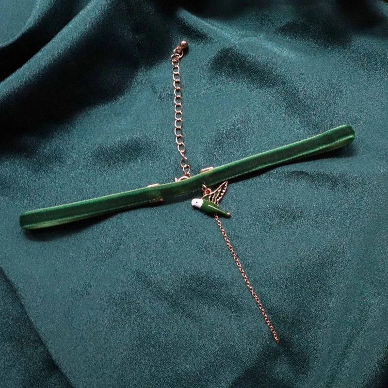 Green Velvet Bird Pendant Choker Necklace for Women Fashion Clavicle Jewelry Accessory Gift for Girls