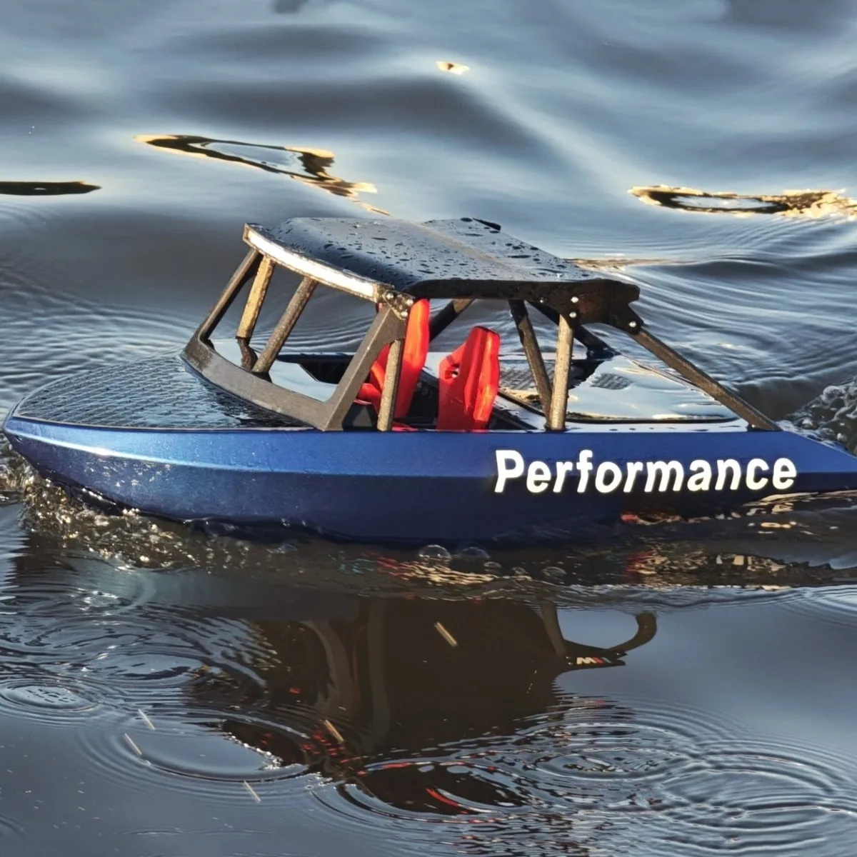 

1/6 радиоуправляемая лодка 58,4 см, имитация реактивного насоса, корабли с дистанционным управлением, оснащенные лезвиями из алюминиевого сплава, модель RC Schiffe, игрушка-корабель RTR