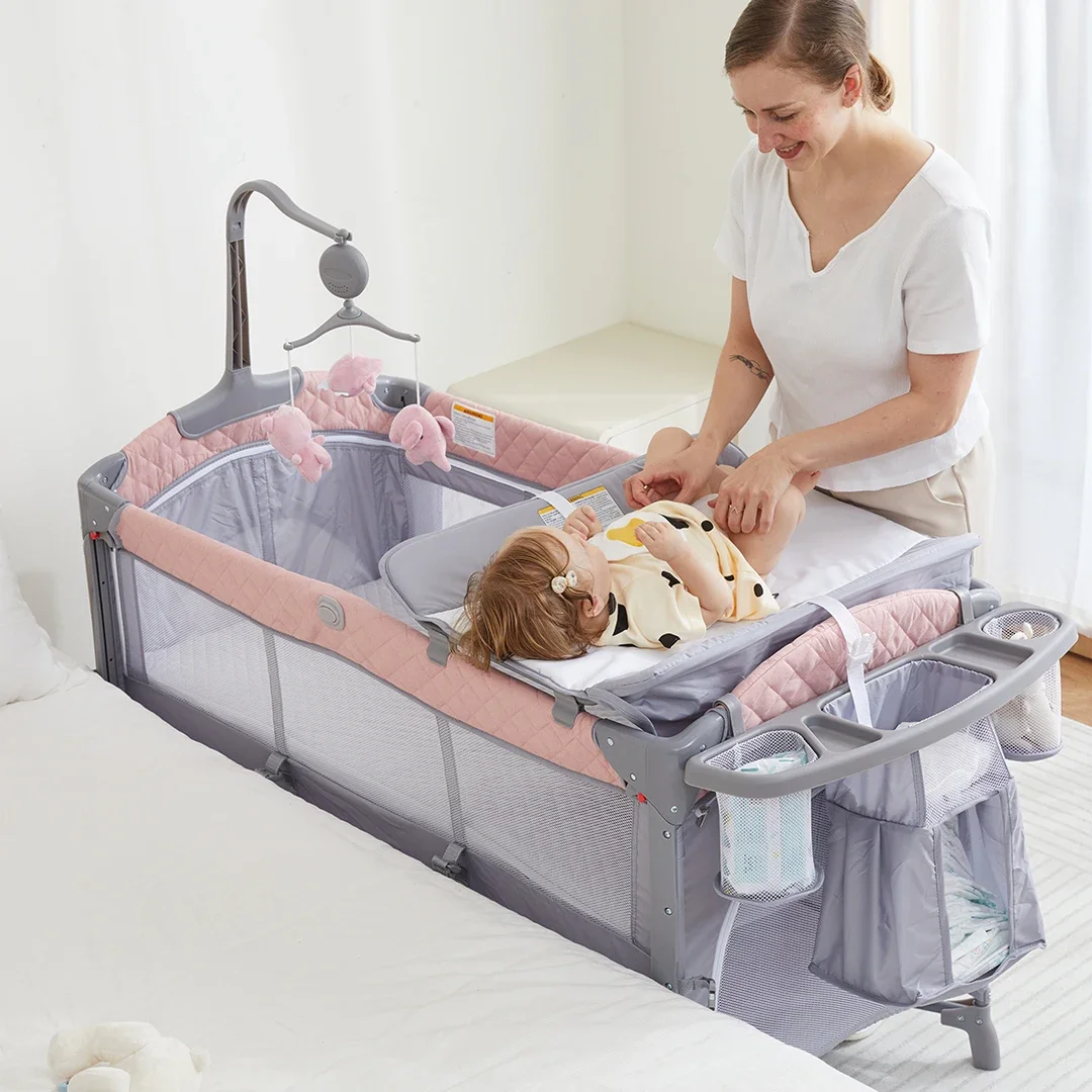 Barato venda quente oem ajustável bebê viagem cama dobrável cama de cabeceira berço cama lateral com rodas e mesa de fraldas para 0-3 anos