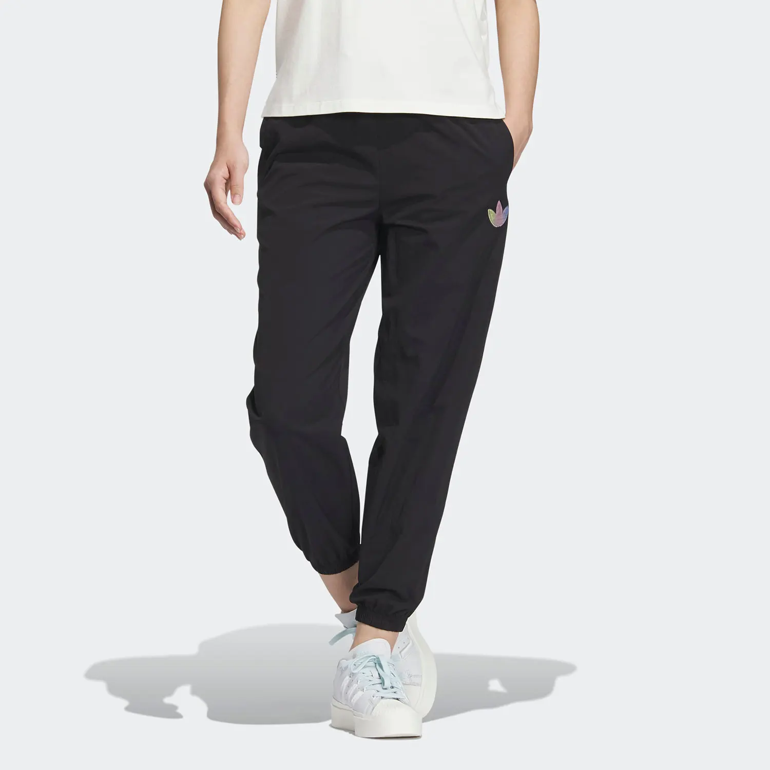 

Adidas Three Stripes Summer Women's Cuffed Casual Pants IK8630