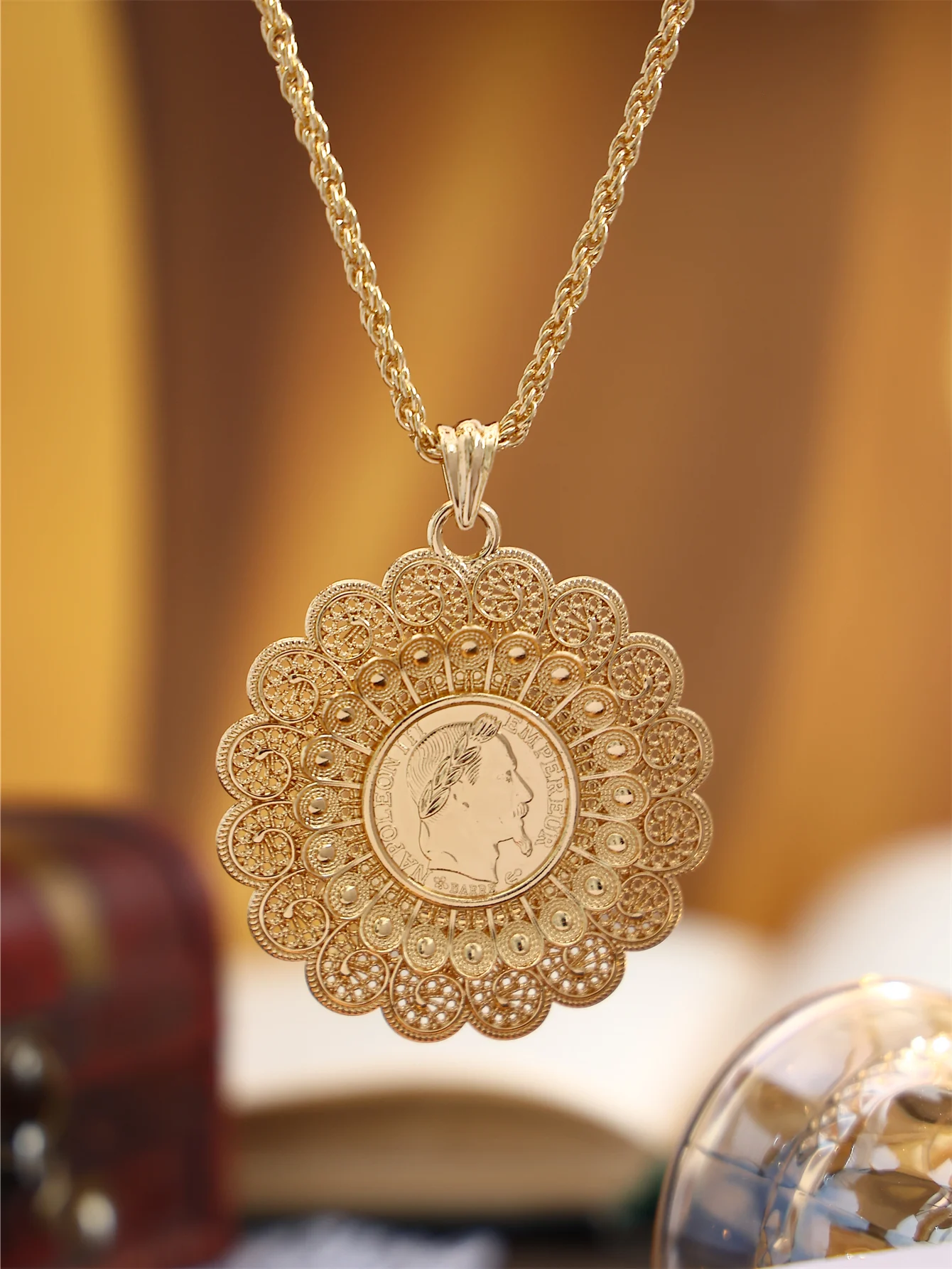 

Luxurious Turkish Bride Wedding Jewelry Set in Gold-Plated Napoleon French Coin Pendant Necklace for Libyan Muslim Lady Gift