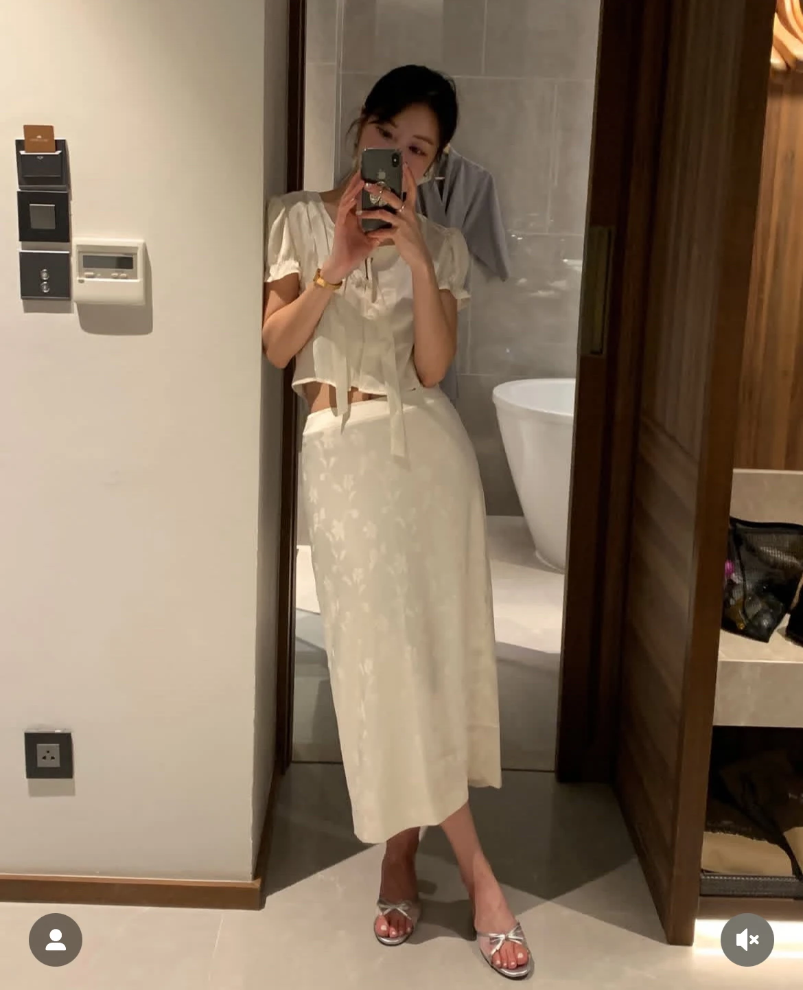 

Oversized Beau Silk f Skirt Set Spring 2025 Faion ort Sve V-Ne Long Pants Two-Piece Ensemble