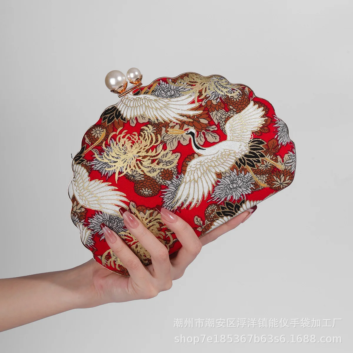 2023 Embroidery Women Evening Bag Wedding Shell Shaped Shoulder Handbags Mini Dinner Clutch Purse Pearl Hasp Purse Drop Shipping