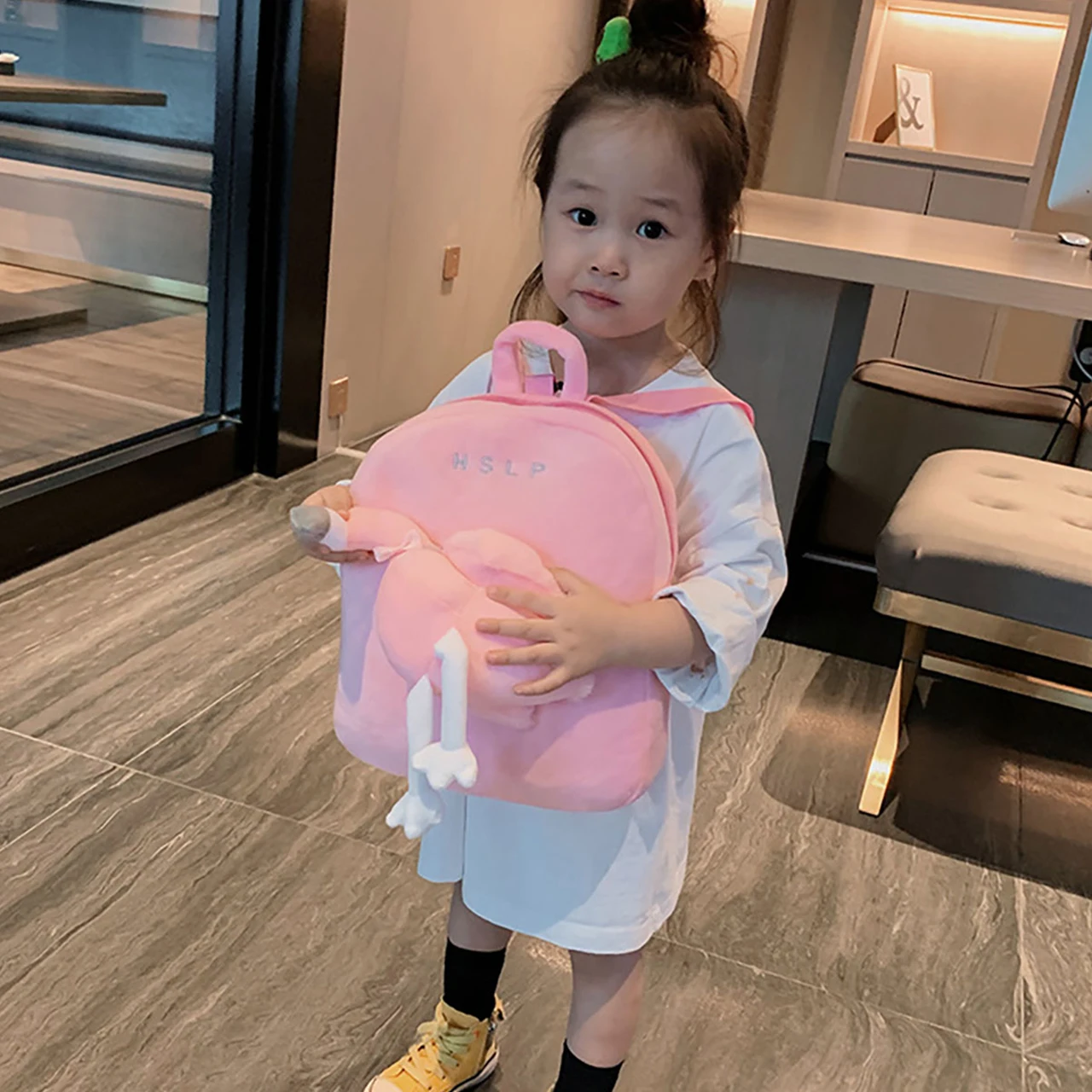 Thumbnail 2 - #7 Low Cost Kids Cartoon Shoulder Bags That Work