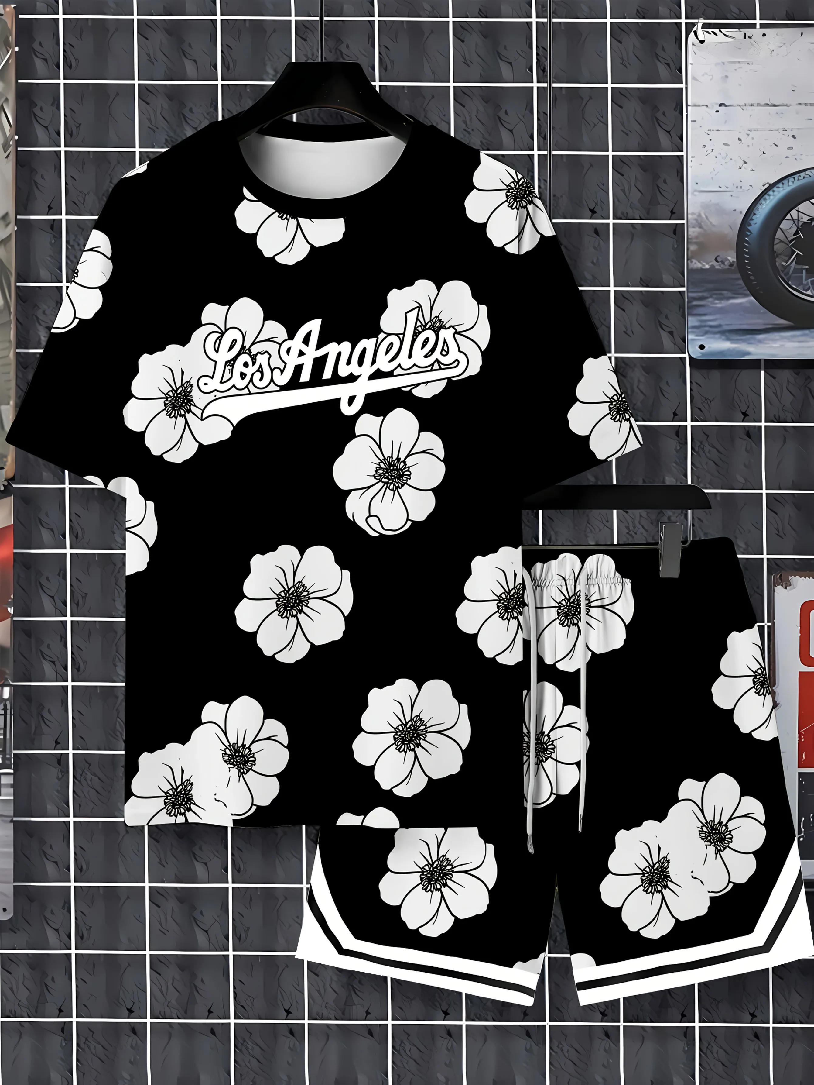 

Summer Trend New Men's Sports Two-Piece Set with Flower Print, Breathable Polyester Fiber Round Neck Short Sleeve T-shirt and Dr