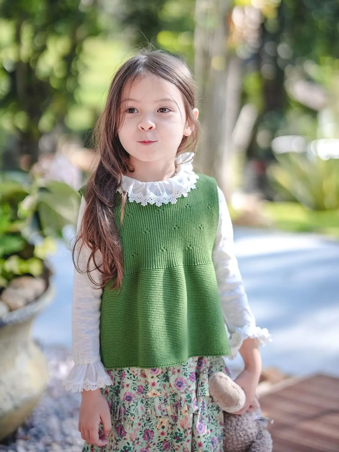 Girl's Vest Worn Outside Spring and Autumn Latest Children's Western-style Korean Version Versatile Vest Baby Knitted Vest Trend