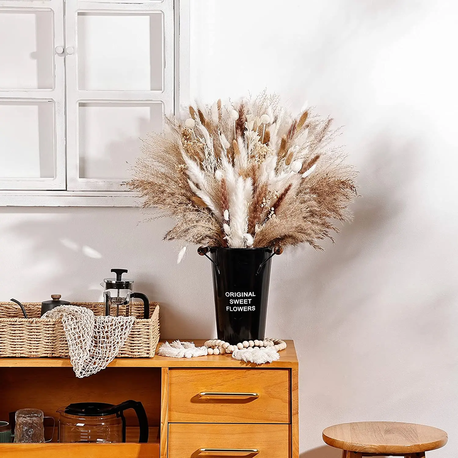 Натуральный кролик, кроличий хвост, трава