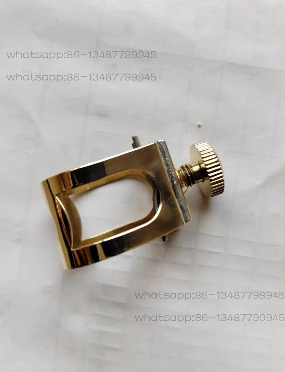 

A Clip for Bare Copper Metal Flute Heads, Suitable for Alto and Tenor Flute Heads Made of Type Material.