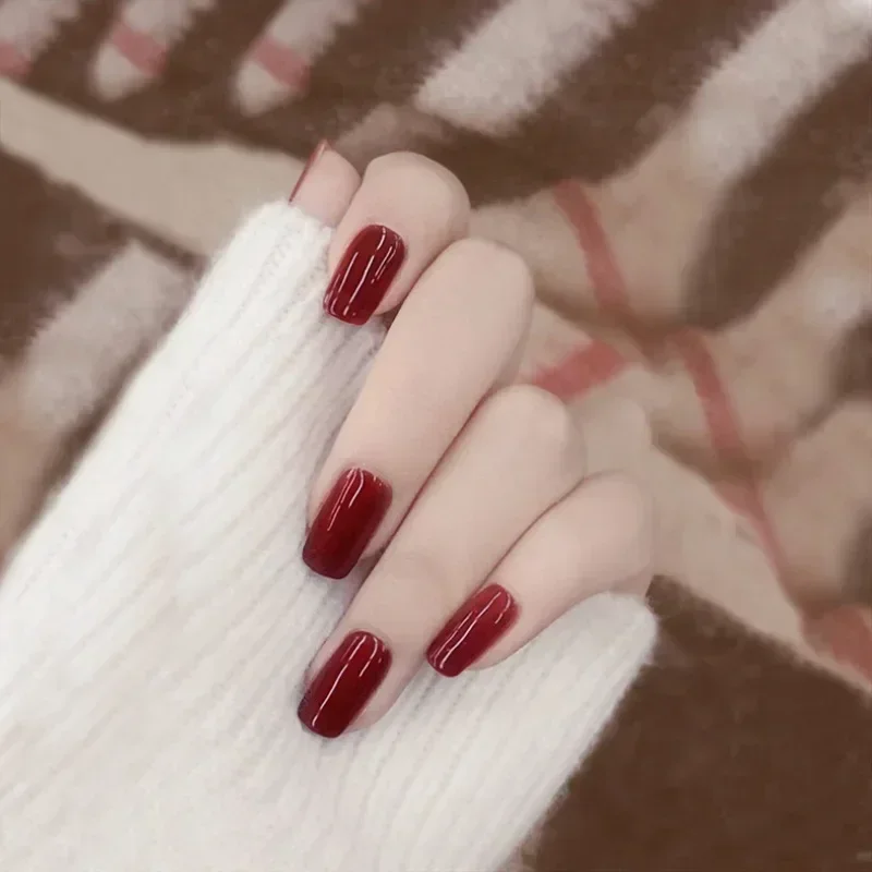 24 piezas de uñas postizas de ataúd ovaladas de color rojo vino con pegamento, arte terminado, cobertura completa, uso de uñas postizas artificiales, juego de uñas a presión