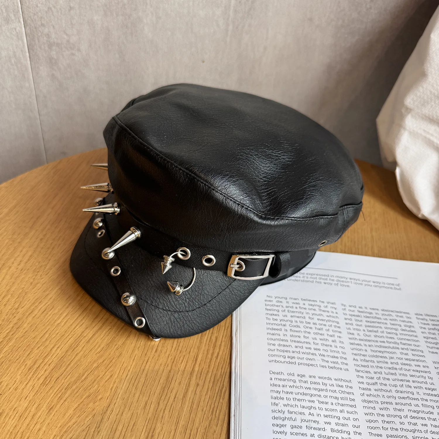 Anime Cosplay Black PU Hat Rivets Decorated Trendy Role-playing Street Style Casual Leather Hat