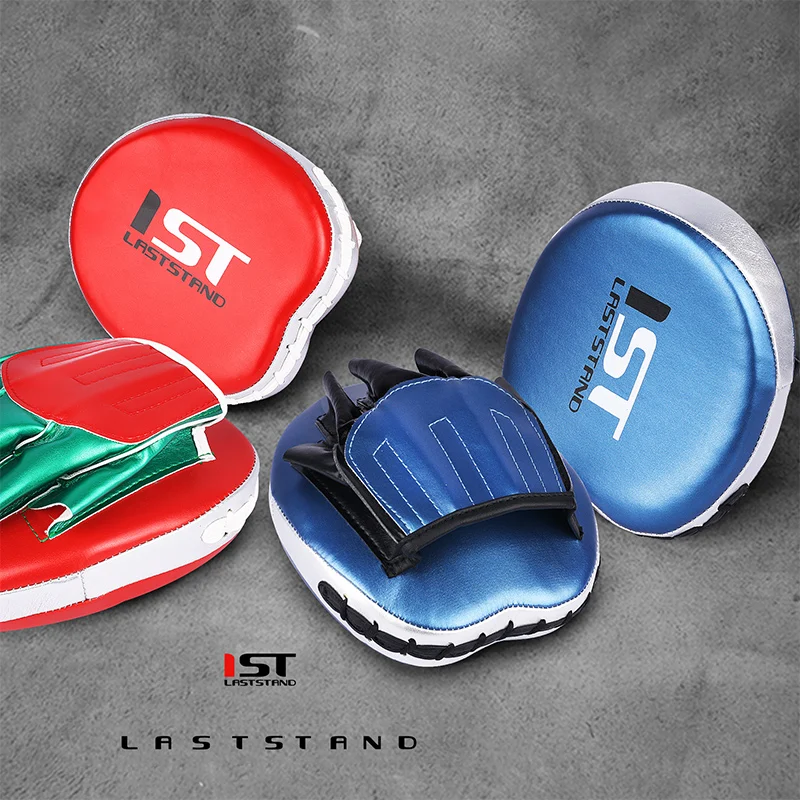 1PC Boxing Curved Focus Punching Mitts Kids Mini Boxing Gloves Pads Boxing Target Pads Boxing Mitts and Pads Equipment