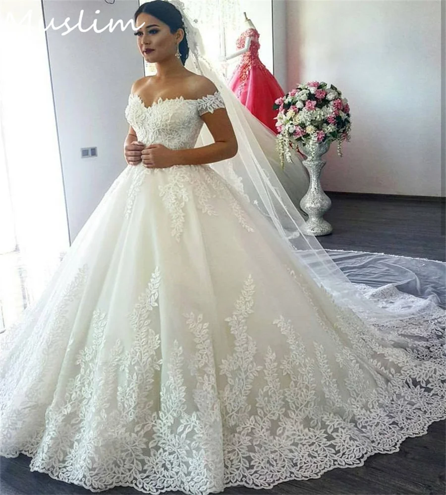 

Affordable Ball Gown Lace Wedding Dresses 2025 Off Shoulder Corset Church Bride Dress Elegant Appliques Arabic Bridal Customized