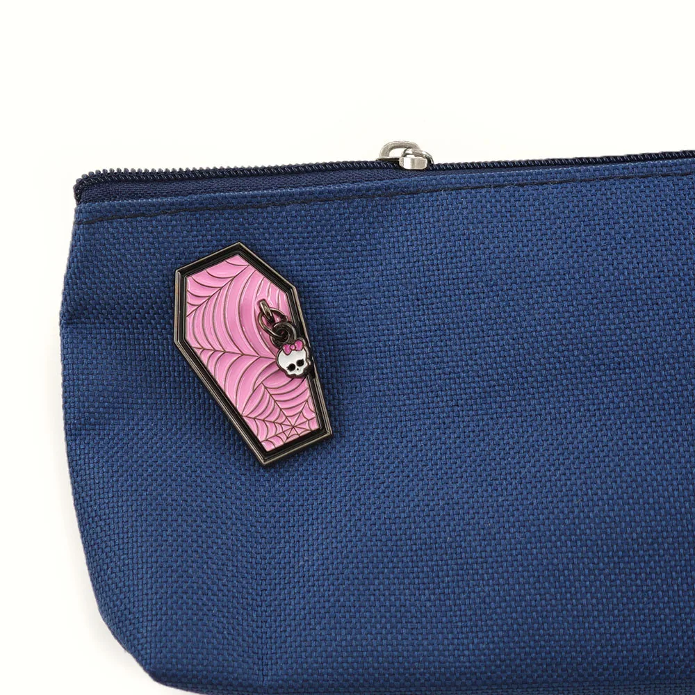 Goth Pink Sarg Spinnennetz Emaille-Pin Niedlicher Totenkopf Schleife Metallbrosche Punk-Abzeichen Taschen- und Kleidungsschmuck Geschenk für Frauen und Freundinnen – Detail 5