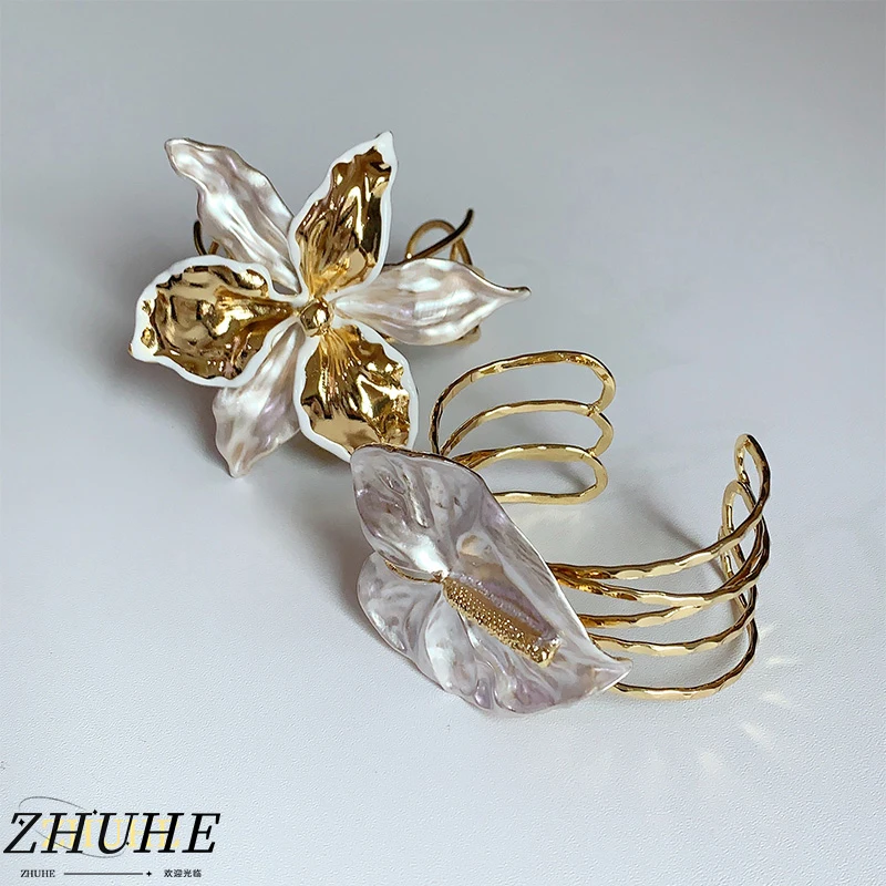 

Women's Elegant Flower Motif Jewelry Accessories Bracelet for Daily & Special Occasions