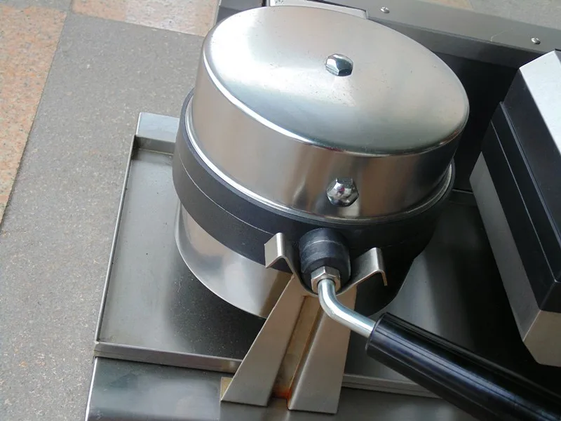 High Productivity Rotary Waffle Machine New Condition Waffle Baker with Circuit Board or Mechanical Control