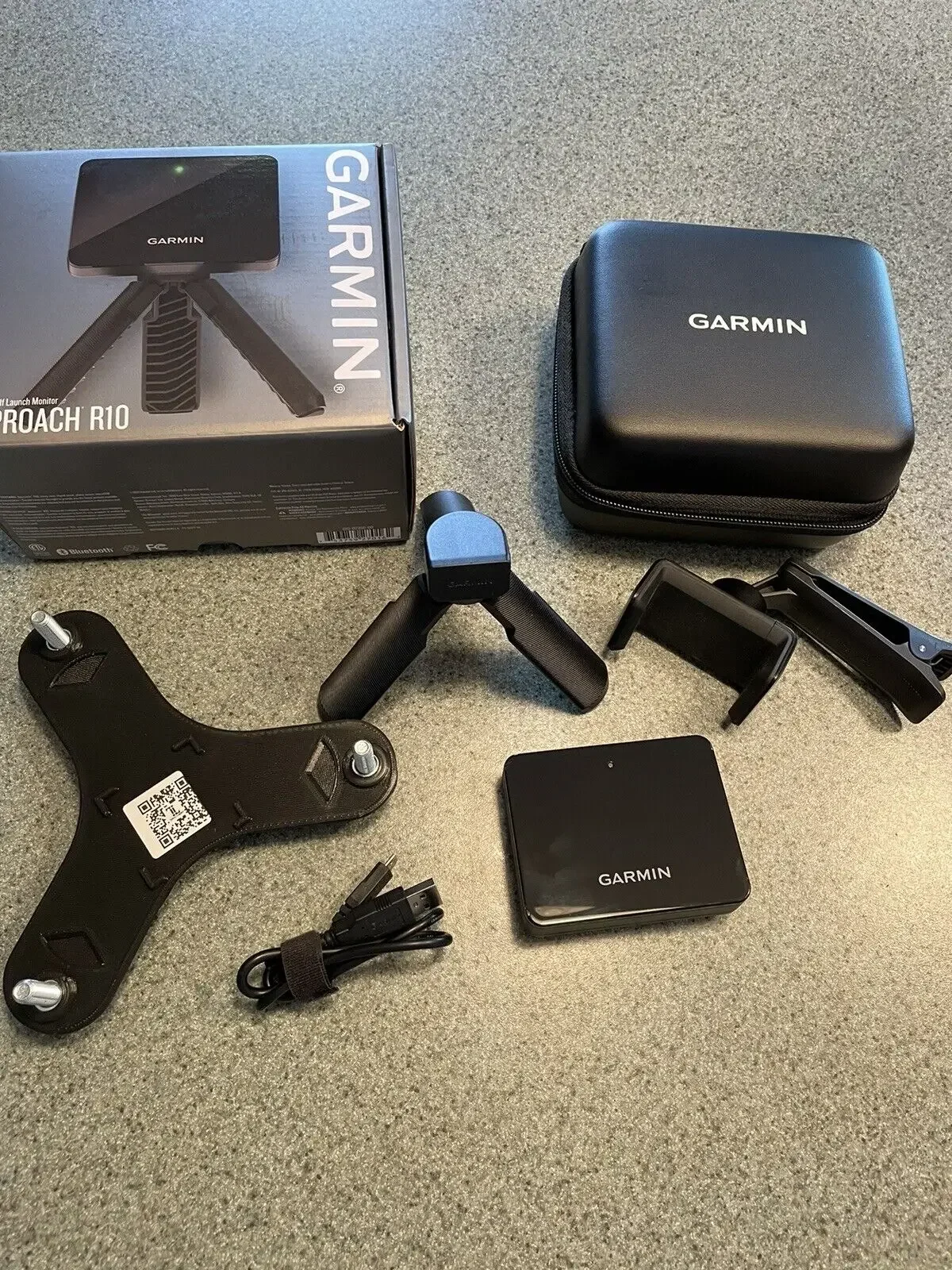 Summer discount of 50%HOT SALES FOR   Garmin Approach R10 Portable Golf Launch Monitor R 10 Indoor/Outdoor Simulator