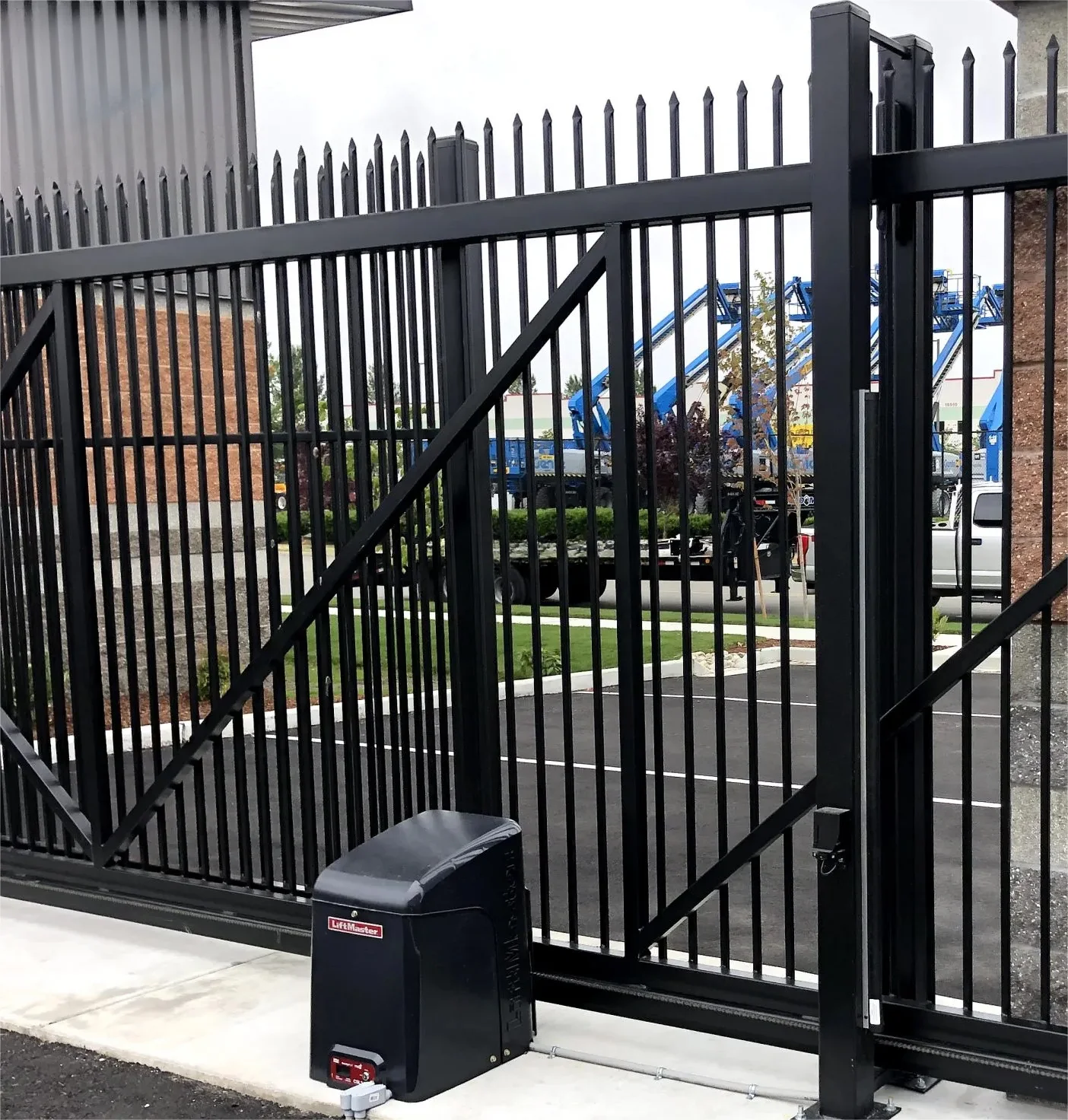 New style security sliding gate automatic steel cantilever fence door heavy duty sliding cantilever gate for home or factory