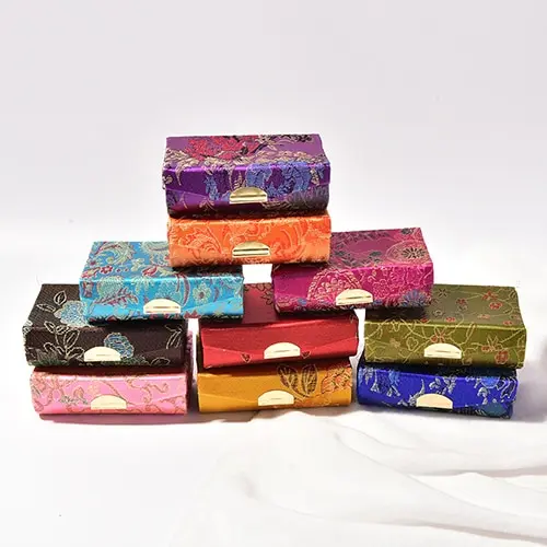 1Pc Retro Embroidered Square Lipstick Case With Mirrors Brocade Flower Design Lipstick Display Box Jewelry Holder Random Color