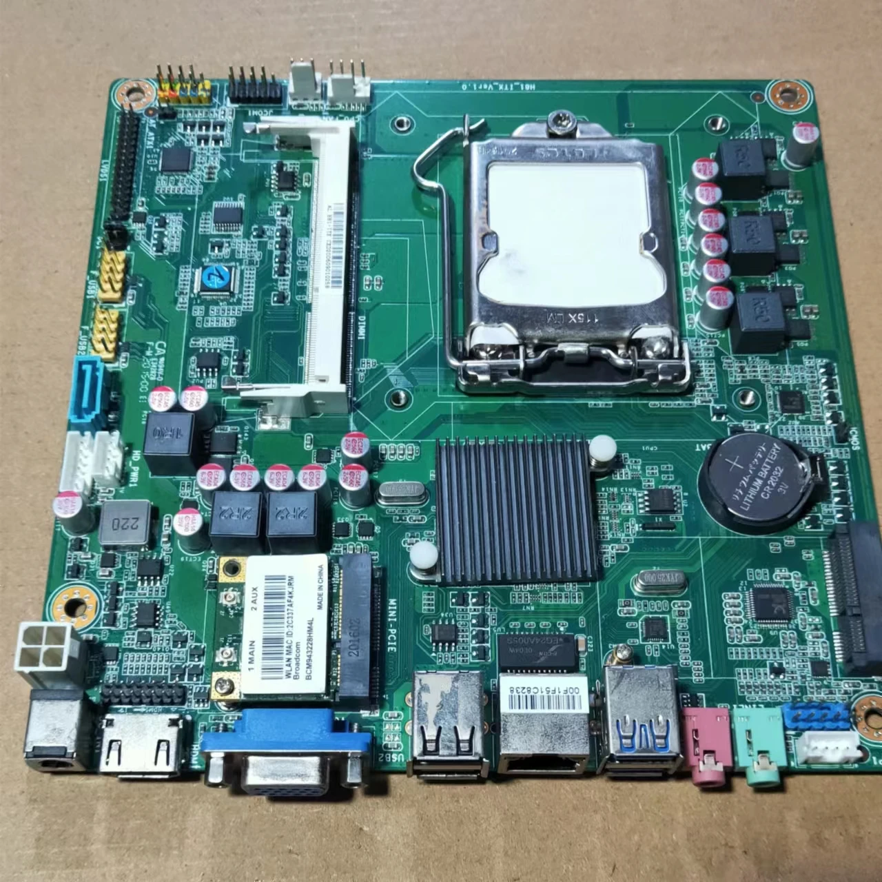 

For H81_ITX_Ver 1.0 Industrial Control Mini Main Board 1150 Interface H81HDMI Interface 17 * 17 All-in-one Machine