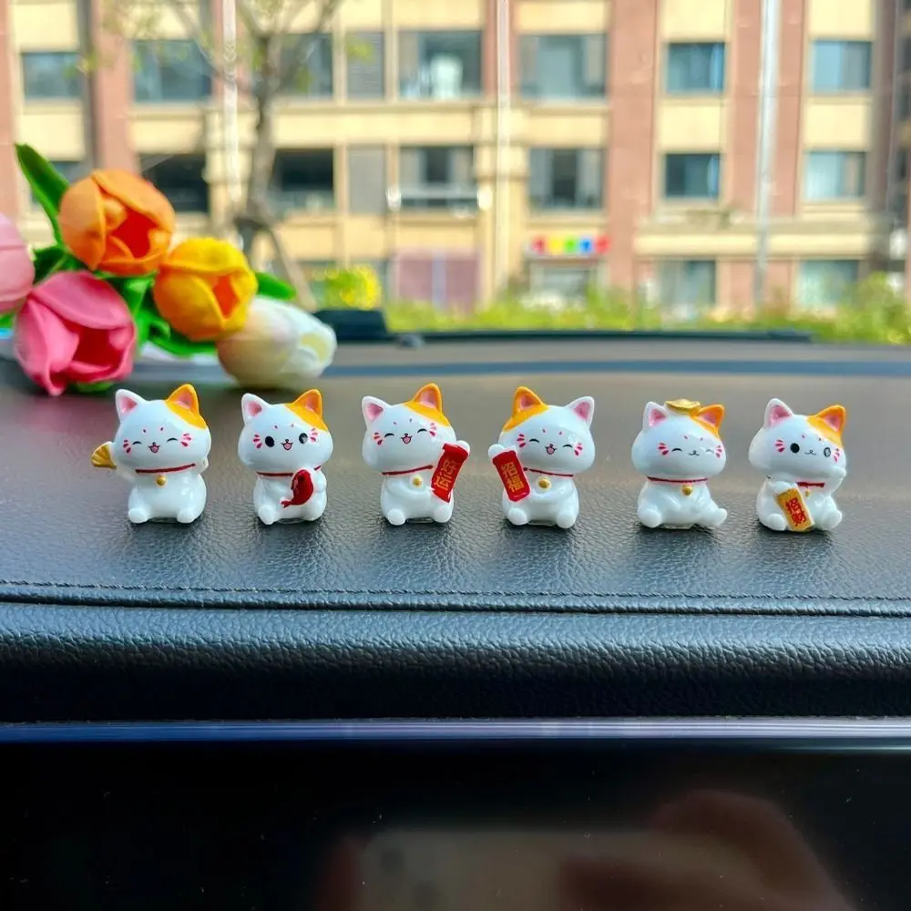 Mini Lucky Cat Car Ornaments Realistic Simple Fortune Cat Figurines Lovely Cute Cat Micro Landscape Ornament Garden Landscape