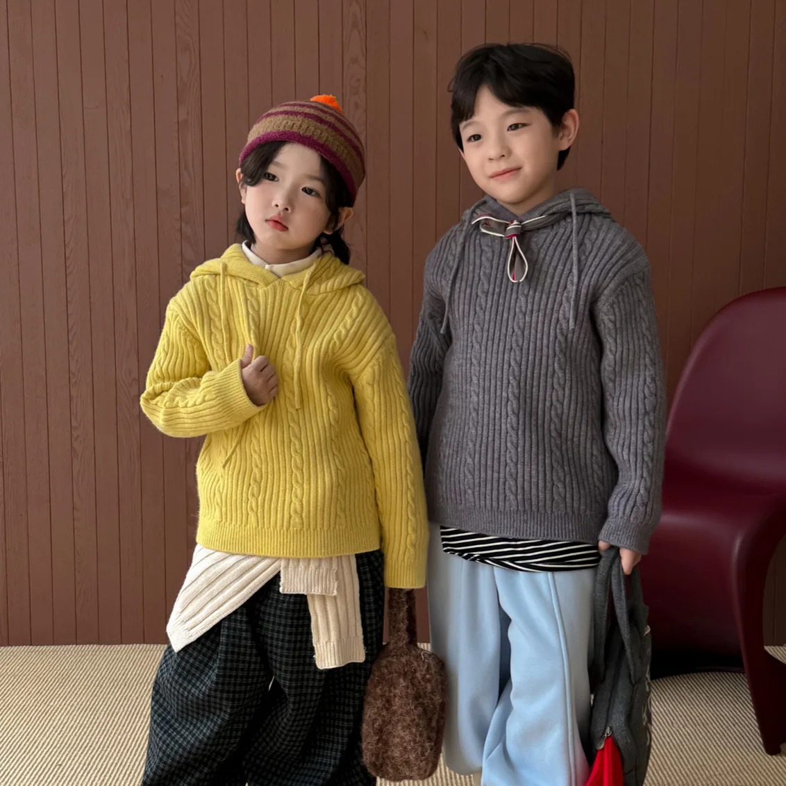 Autumn and Winter 2025 New Korean Edition Thickened Hooded Fried Dough Twists Sweater Soft Waxy Warm Boys' Sweater