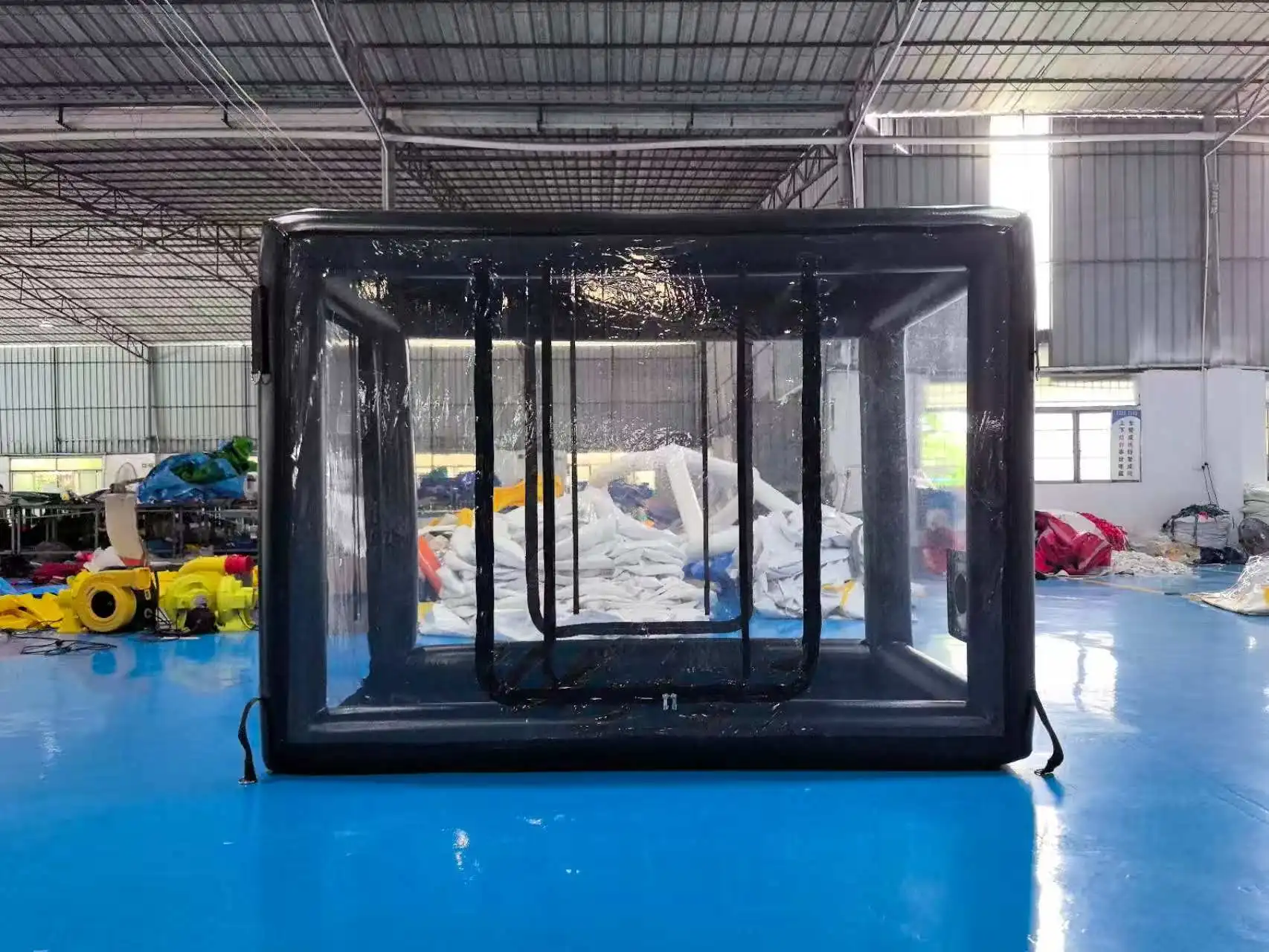 Luftdichte aufblasbare Autoabdeckungskapsel, tragbares Garagenzelt, 8,20 x 5,25 x 5,91 Fuß