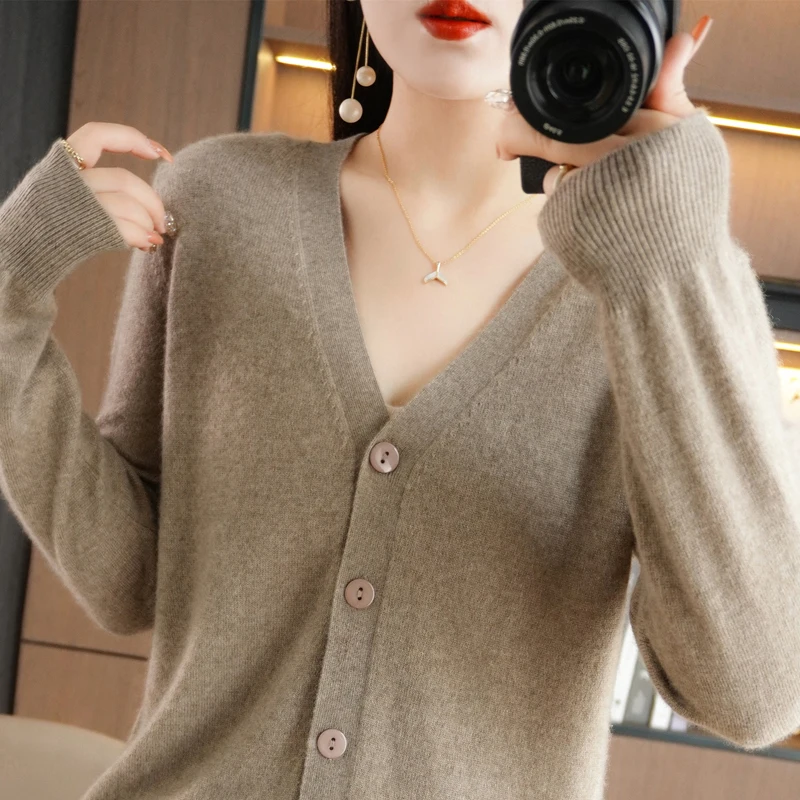 Autumn/Winter New Solid Color Knitwear V-Neck Cardigan Loose Blouse Ladies Clothes Casual Tops Single-Breasted Sweate