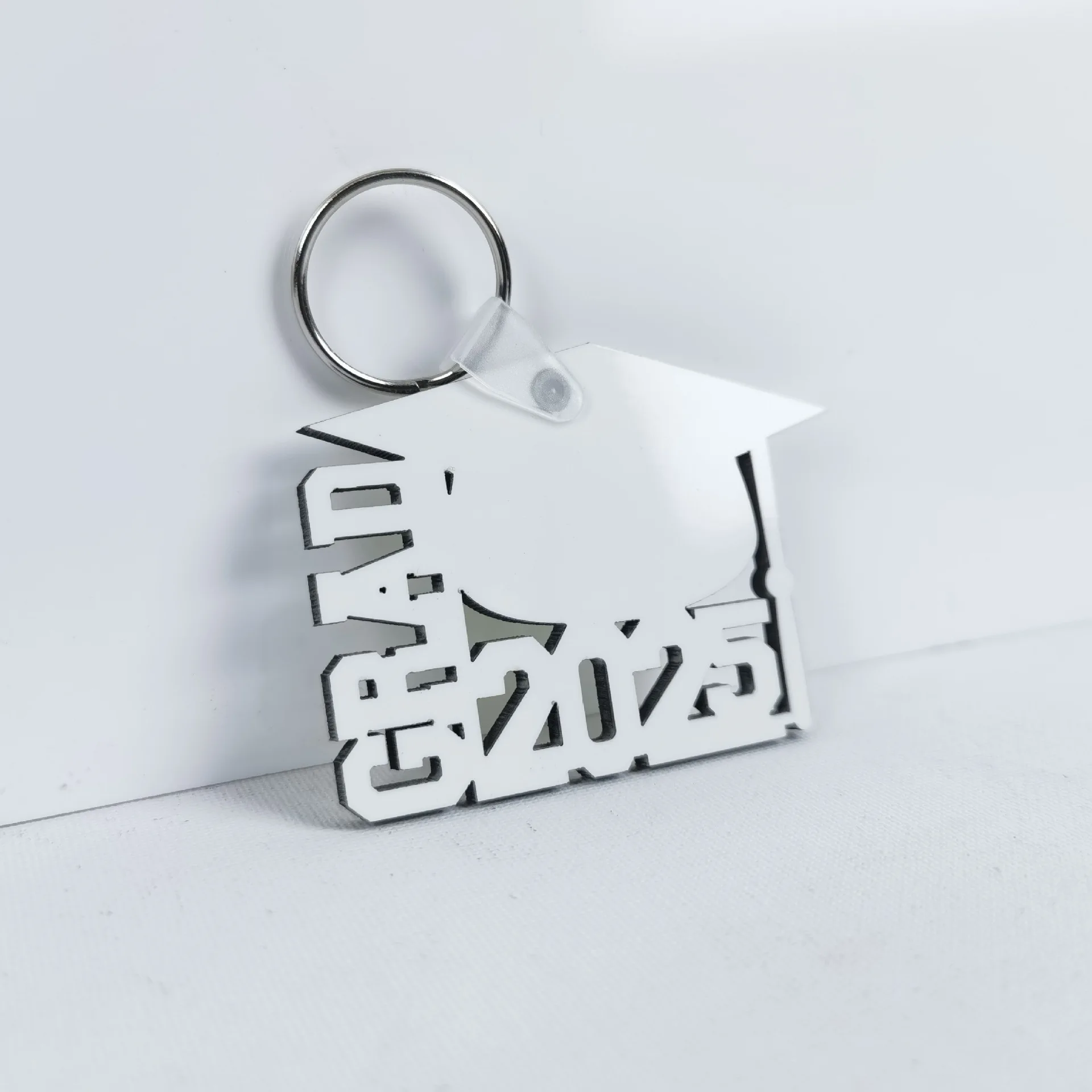 20pcs/Lot MDF 2025 Grad Keychain Sublimation Keychain Blanks Double Sides Graduation Memory Key Ring For Senior Graduation Gifts