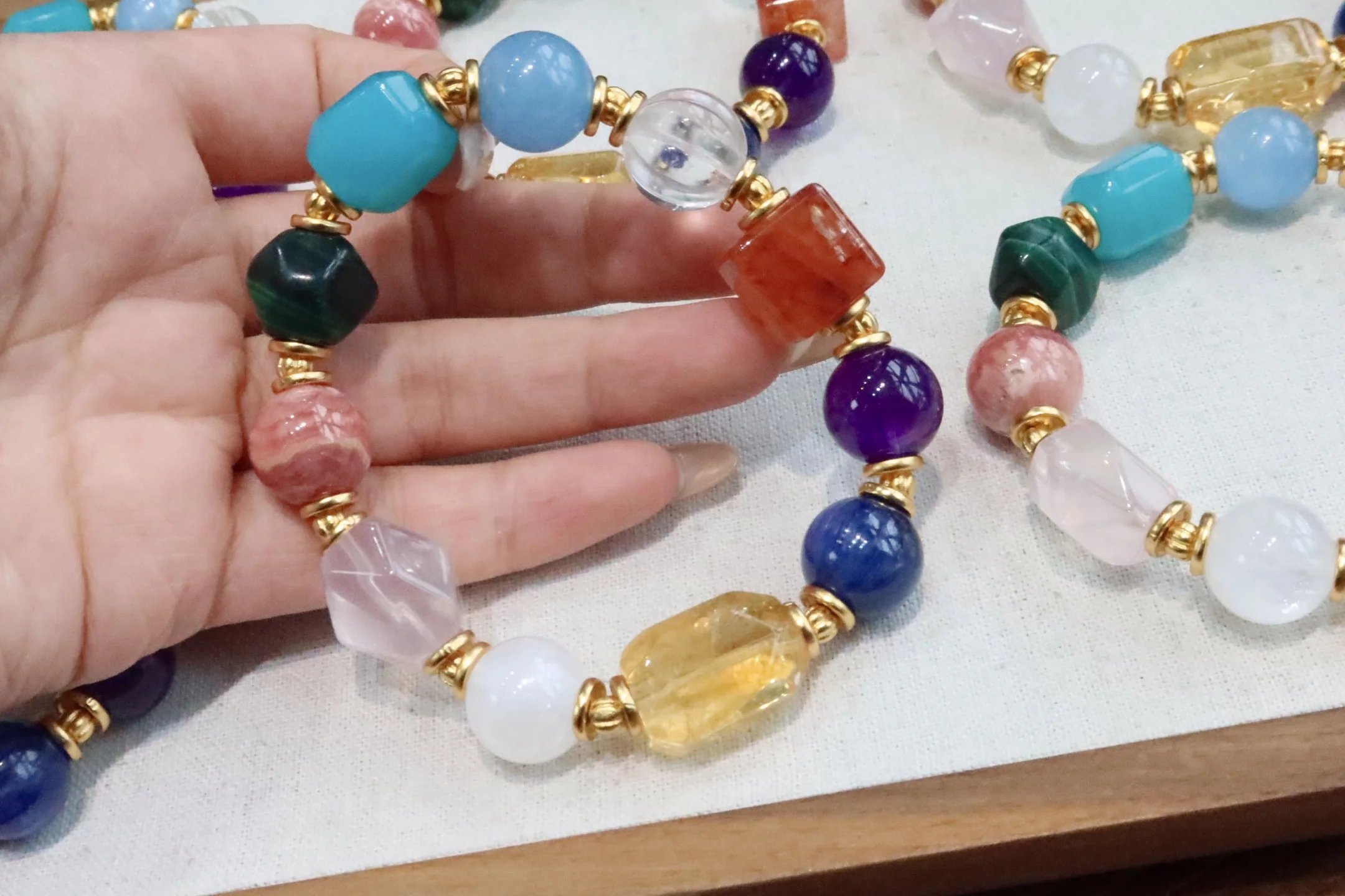 Natural Colorful Di…