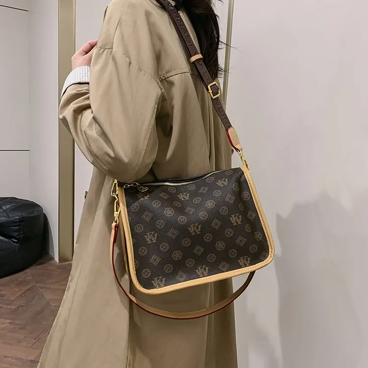 

Modern Minimalist Bag, Clean Lines with Spacious Interior, Detachable Crossbody Strap, Everyday Luxe Essential, New 2026 Look