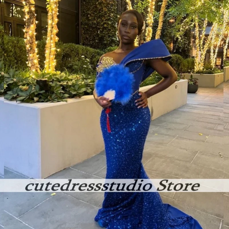 فساتين سهرة باللون الأزرق الملكي طاقم أفريقي رائع ترتر قبالة الكتف فستان حفلات الزفاف فساتين حفلات نسائية فاخرة حسب الطلب