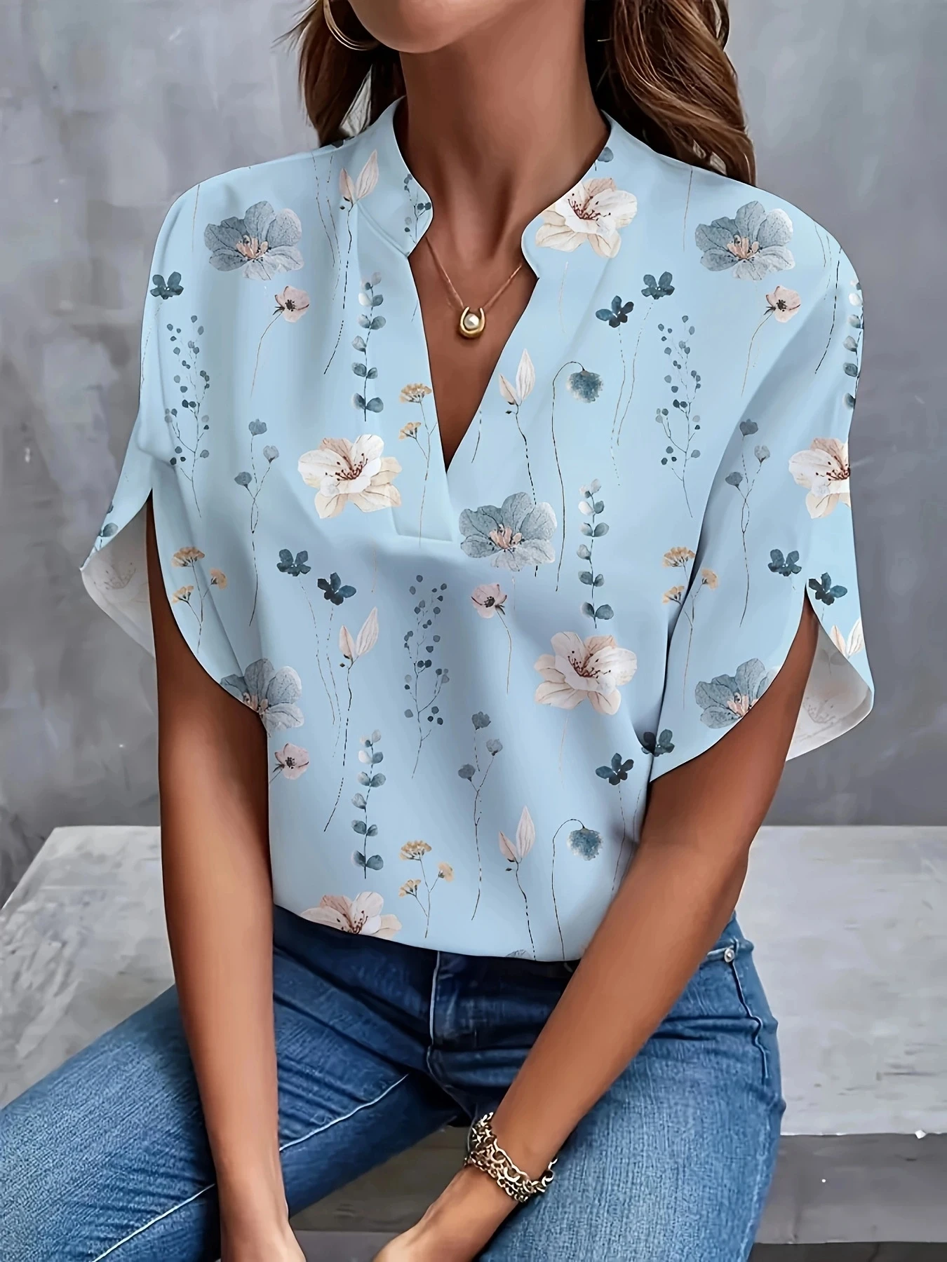 New Temperament Woman Shirt Casual Loose Shirt Woman Elegant Short Sleeve Blouse Holiday Weekday