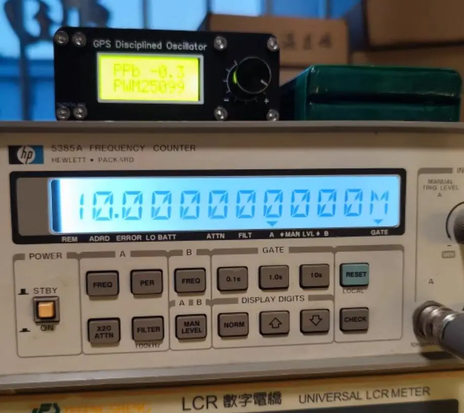 10MHz สัญญาณ Global Positioning System Disciplined Oscillator GPSDO GPS Tamed Thermostatic Crystal Oscillator