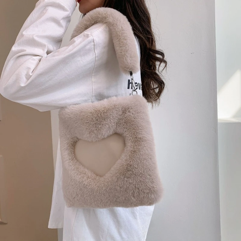 

Fashionable Love Bags for Women Versatile 2025 New Autumn and Winter Large Capacity Single-shoulder Crossbody Plush Bag