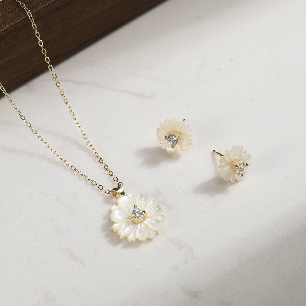 KISS MANDY Shell Flower Necklace 925 Sterling Silver Zirconia Charm Pendant Fashion Ladies Clavicle Chain Wedding Gifts SPSN15 - view 3