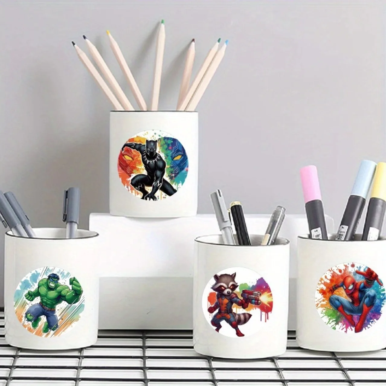 500 ピース/ロールマーベルヒーローアベンジャーズ漫画シールステッカー DIY PVC ラップトップデカール装飾報酬ギフトおもちゃ