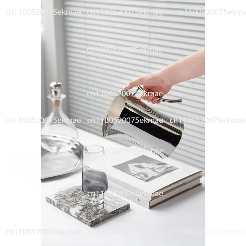 Stainless Steel, Large-capacity Kettle for The Living Room, Suitable for Hot and Cold Water; Minimum Order Quantity of 5