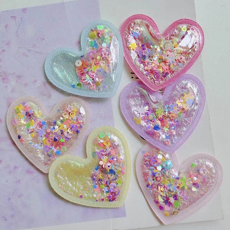 20pcs PVC Quicksand Cartoon Heart trasparente Bling Flowing patch Appliques per accessori per fascia per bambini fai da te