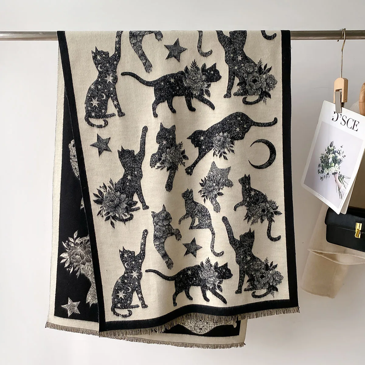 2024 Winter Women Cute Cat Print Scarf Luxury Design Double Sided Cashmere Scarf Thick Warm Shawl Blanket Bufanda Poncho Stoles