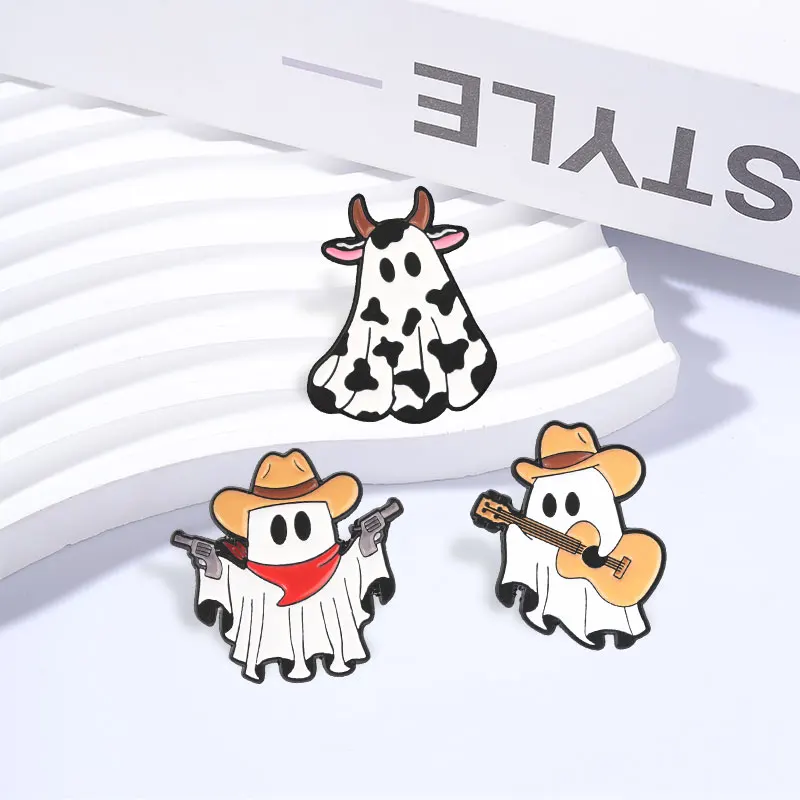 Western Cowboy Geister-Emaille-Pins Gruselig Niedlich Boo Gewehr Gitarre Kuh Geist Cartoon Lustige Halloween-Broschen Anstecknadel Schmuck Geschenke – Detail 5
