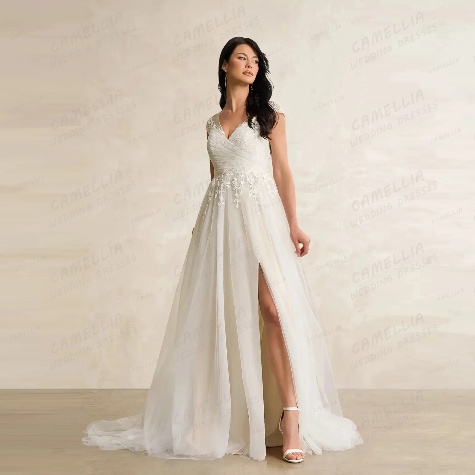 

Simple V Neck Wedding Dresses Women's A Line Lace Appliques Sleeveless Bridal Gowns Backless Split Vestidos De Novia Customized