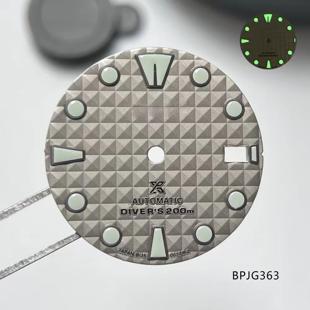 28.5mm NH35 Green Luminous Single Calendar Watch Parts Grid Mesh Dial S Dial Suitable for NH35/36 Movement Men's Watch
