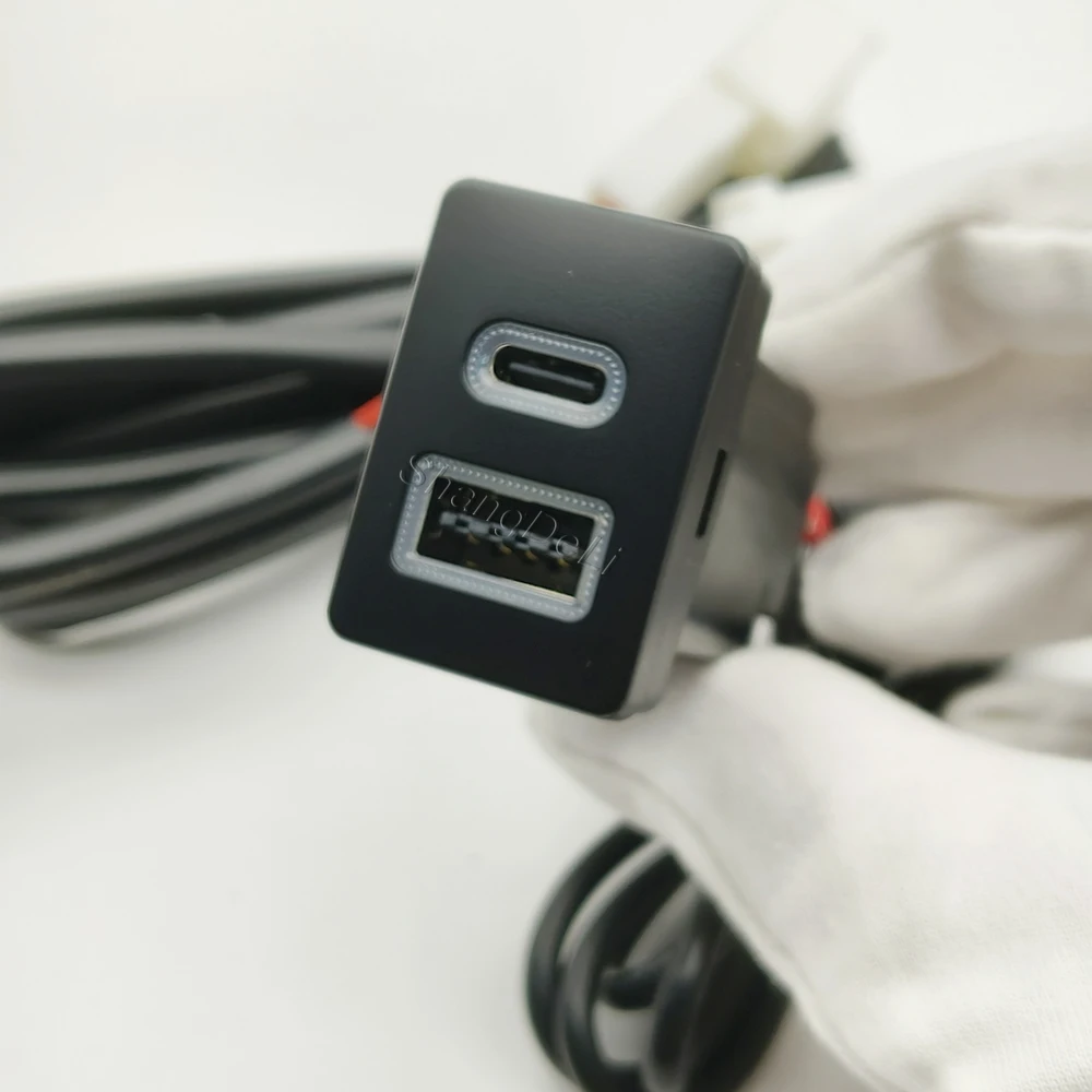 جديد USB نقل البيانات الصوتية نوع C PD المقبس شاحن سريع محول الإدخال لملحقات تويوتا